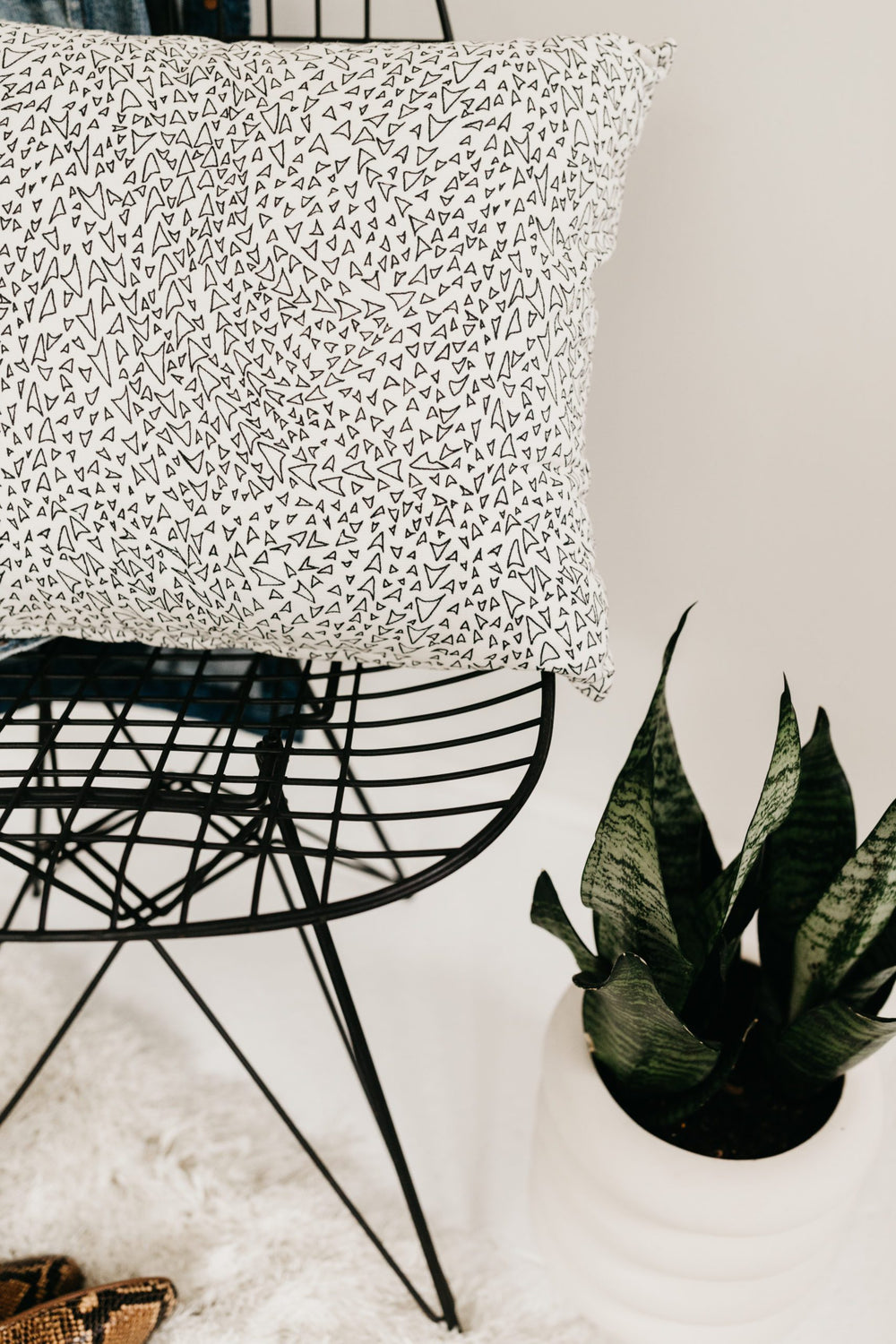 Basilone in Albatross 16" x 20" Pillow - at300nelson